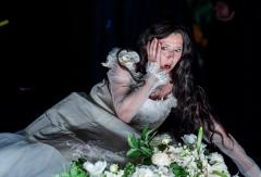 Lisette Oropesa als Elvira