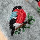 Tova vott med brodert dompap