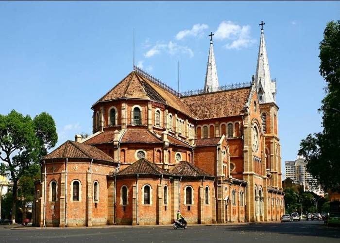 Nhà thờ Đức Bà Sài Gòn