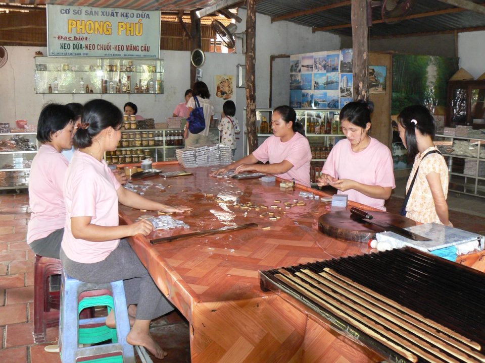 lò kẹo dừa