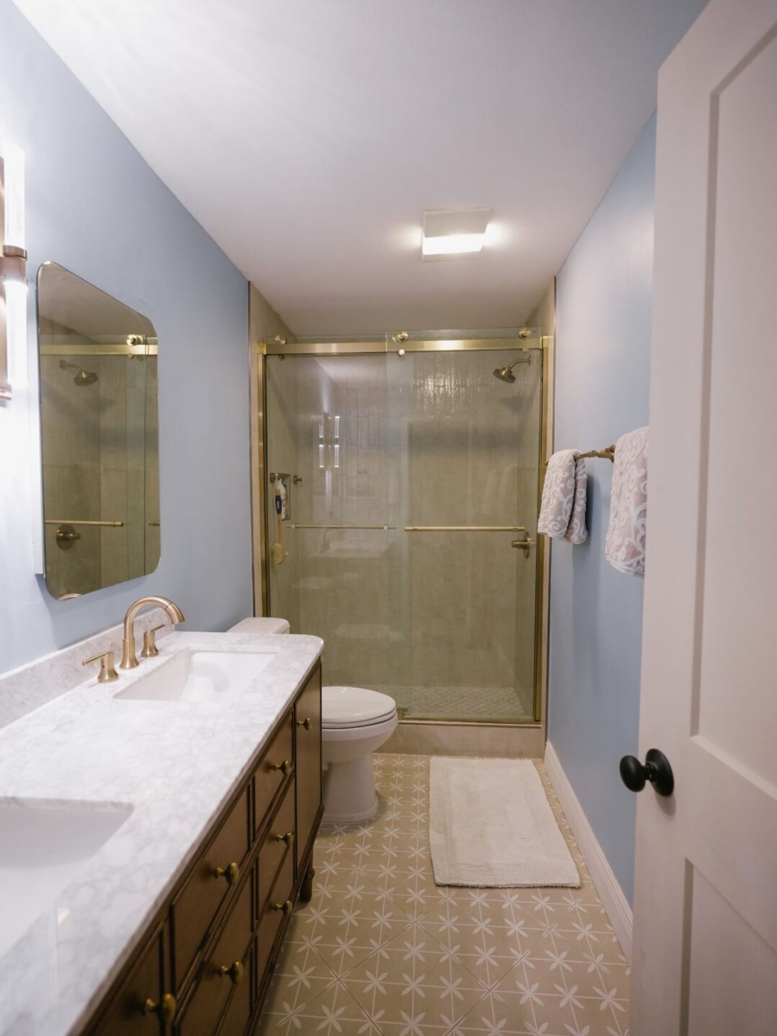 Elegant Traditional Bathroom Remodel with Custom Details, photo 1