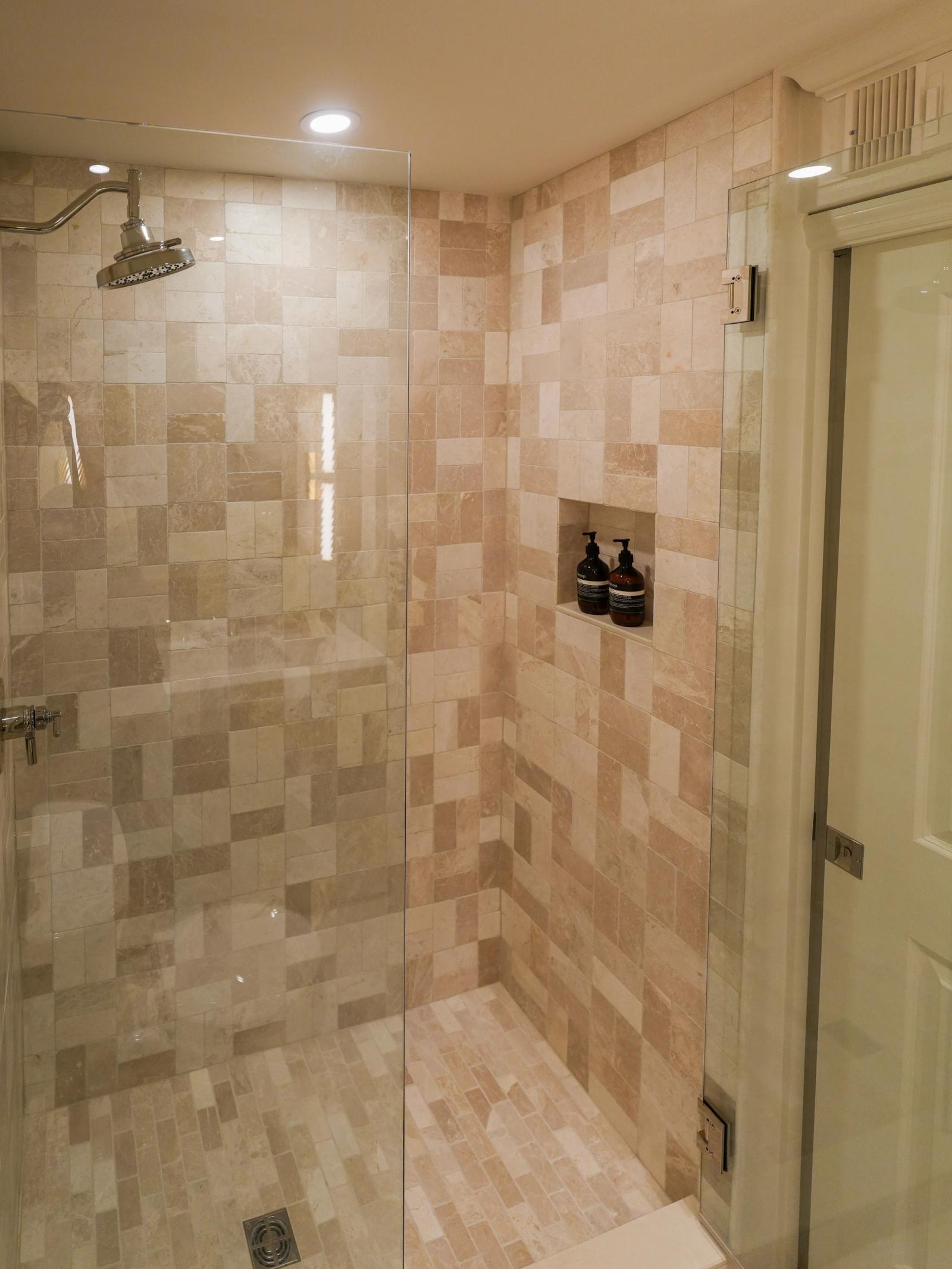 Travertine Stone Bath, photo 1