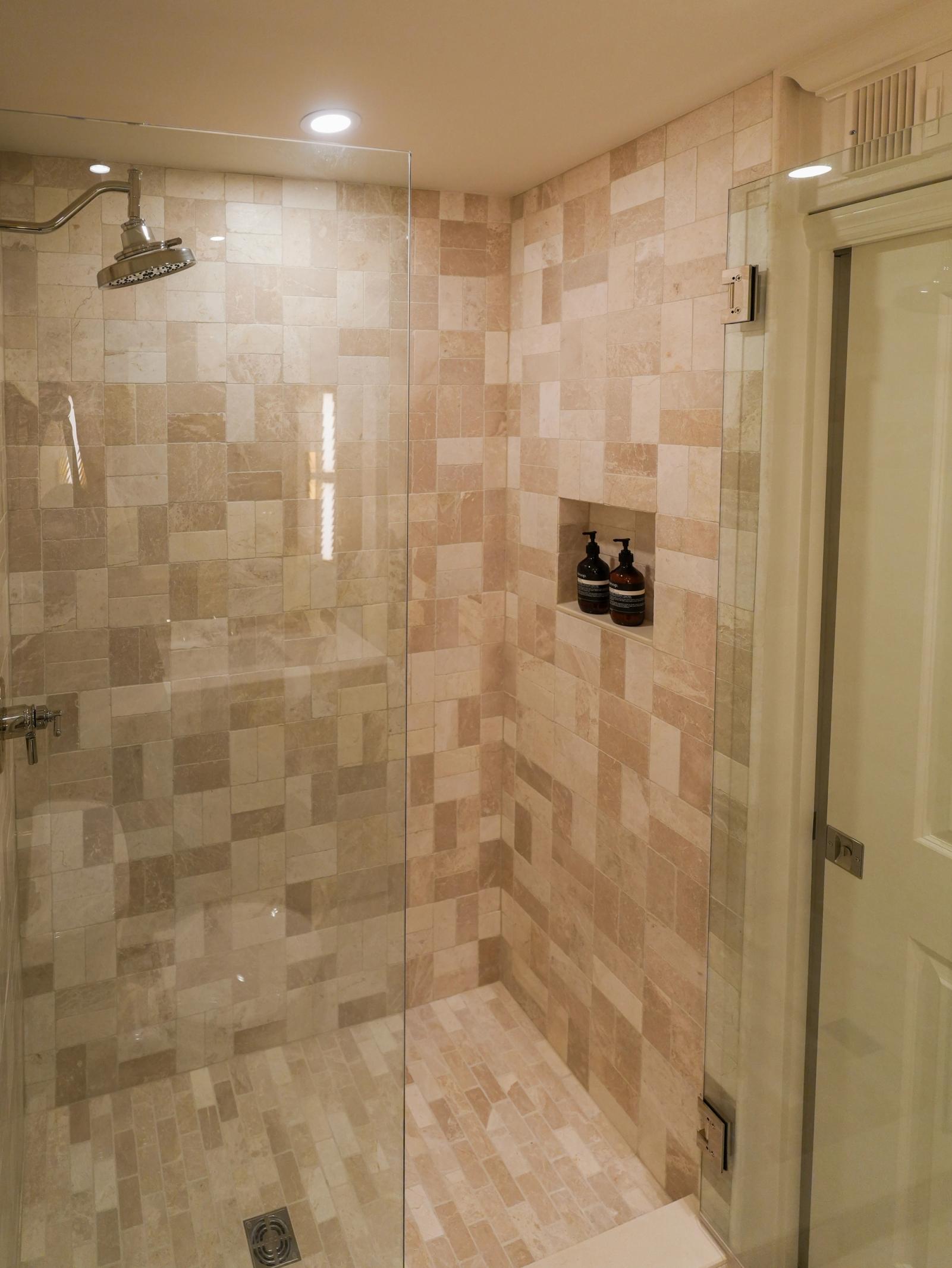 Travertine Stone Bath, photo 1