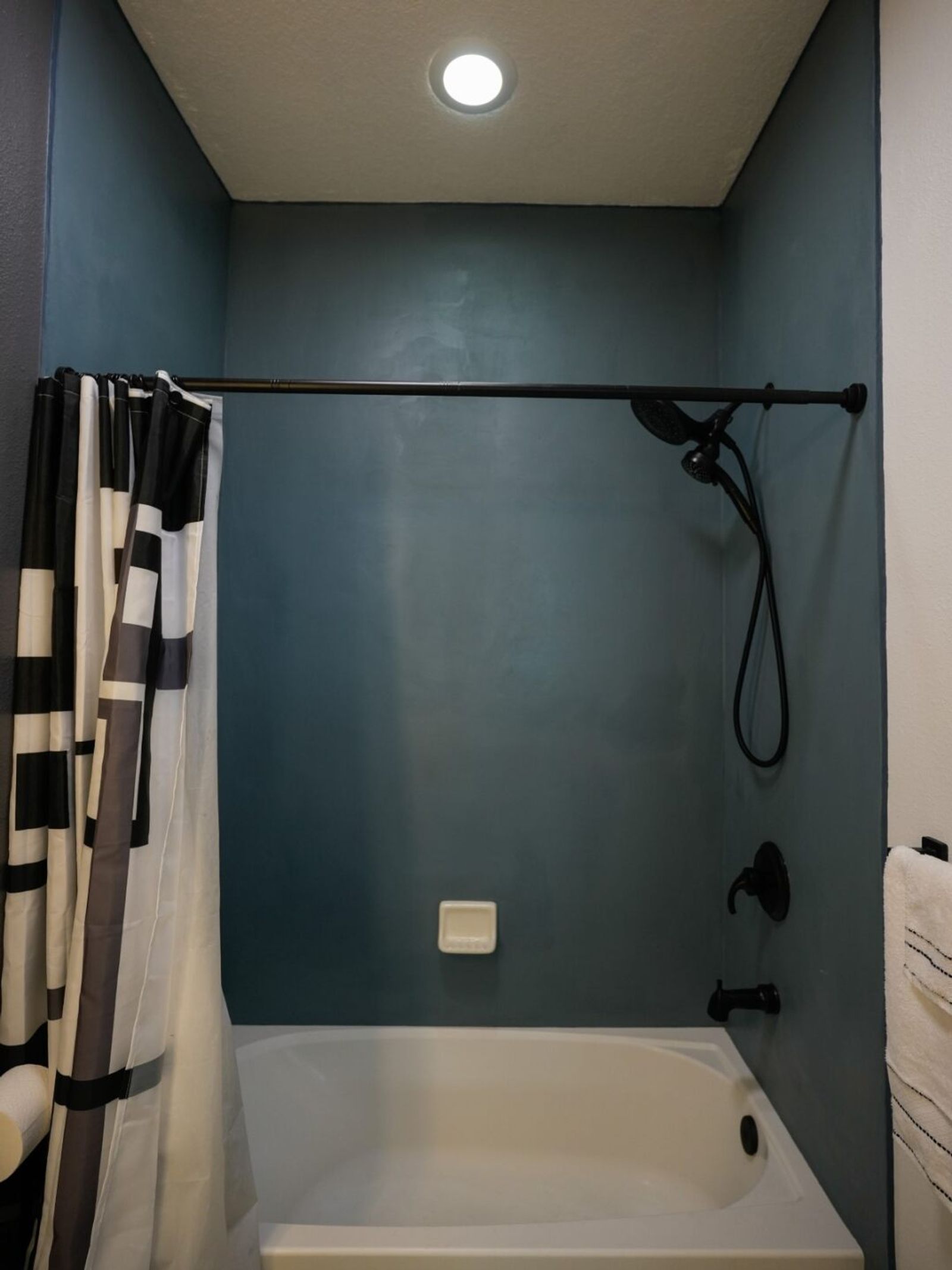 Contemporary Bathroom Refresh with Smart Technology, photo 2