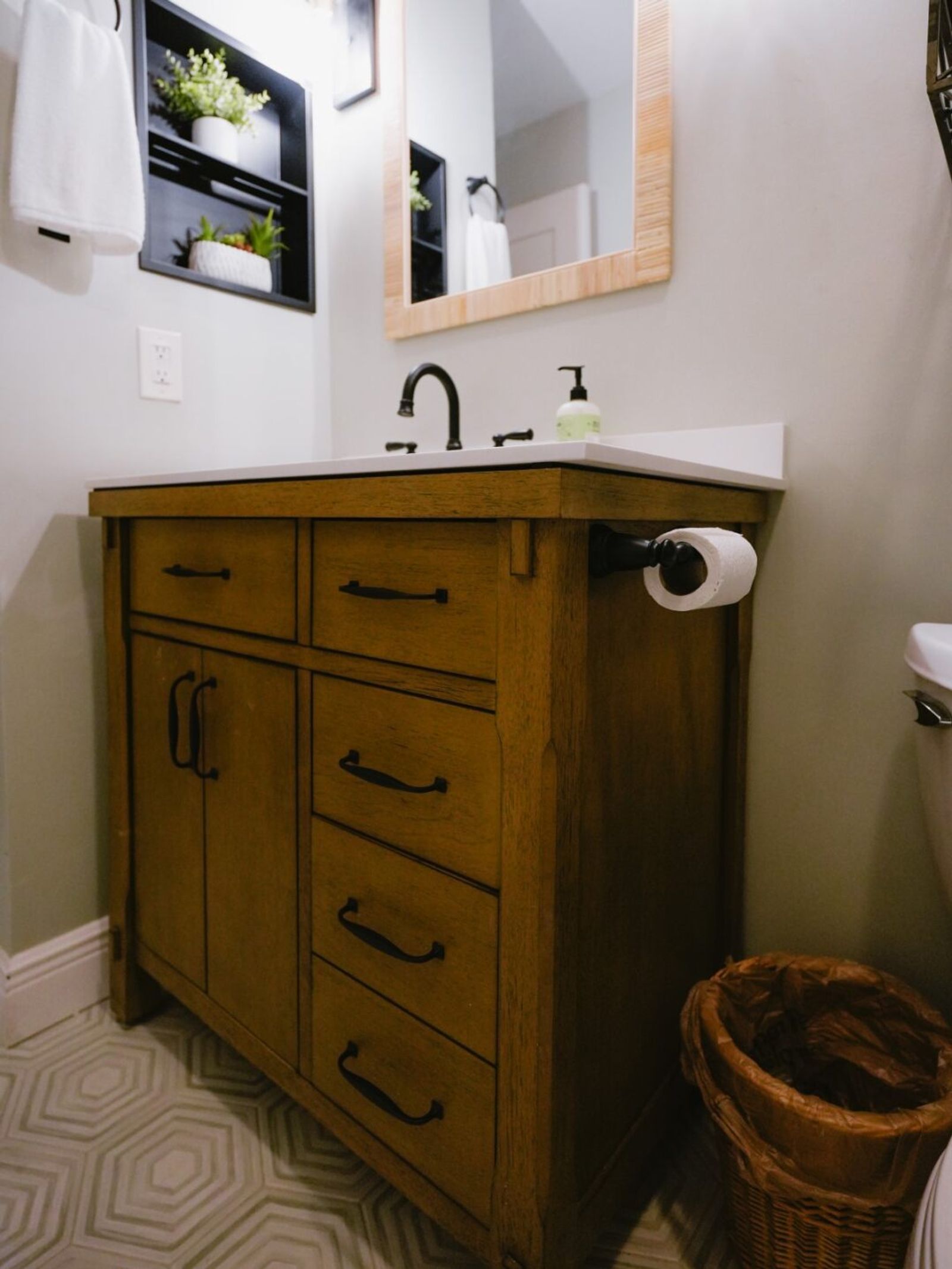 Bathroom, photo 1