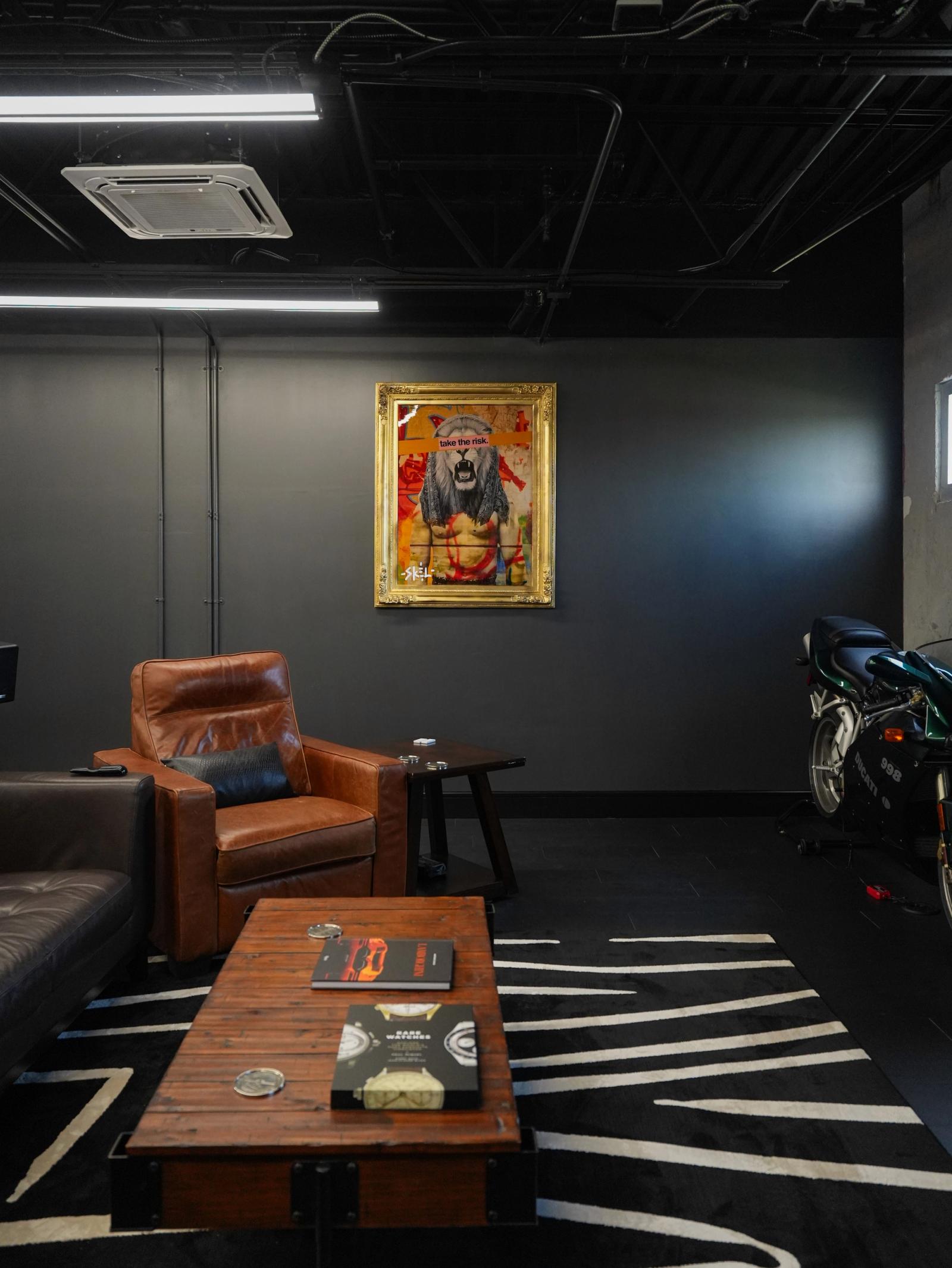 Luxury Car Garage, photo 3