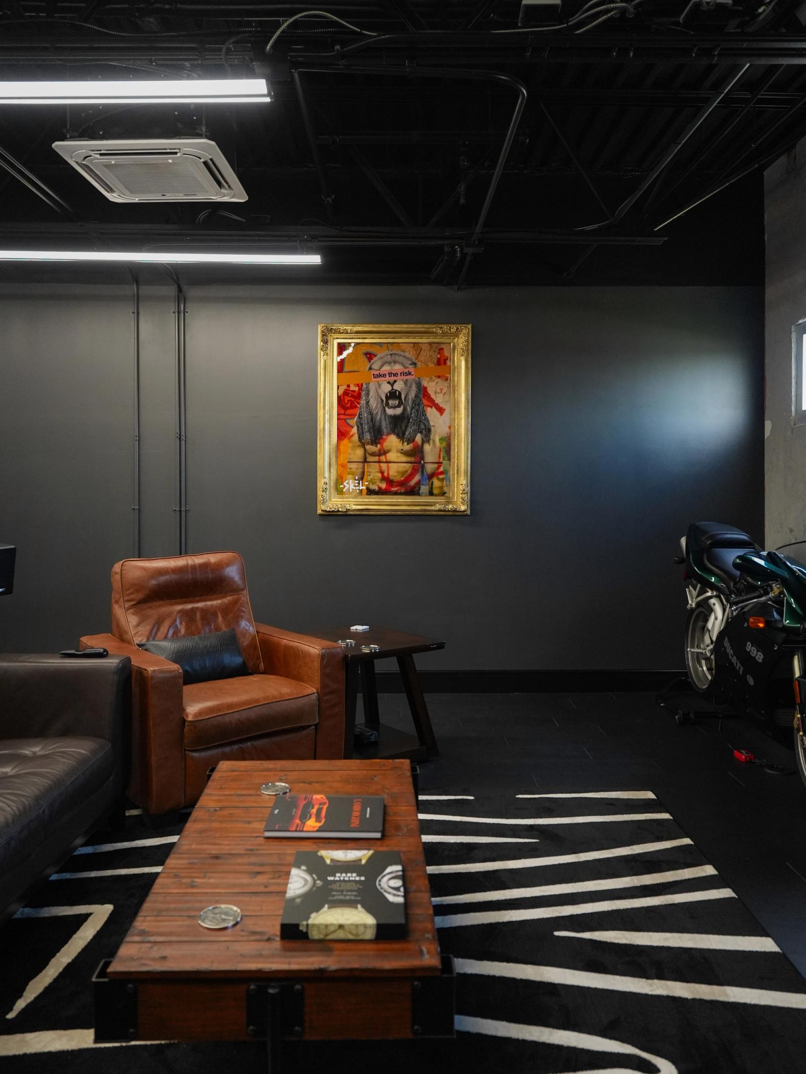 Luxury Car Garage, photo 3
