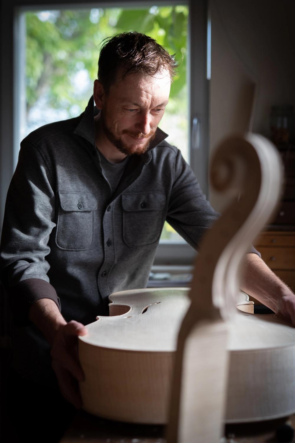 Ian Crawford McWilliams | Geigenbauer - Masonry 9