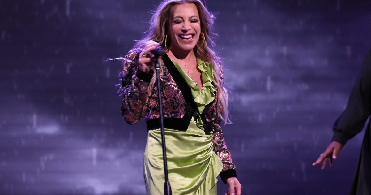 ‘Tell It to My Heart’ Singer Taylor Dayne, 60, Reveals Colon Cancer Diagnosis– Treatment Options & Prognosis