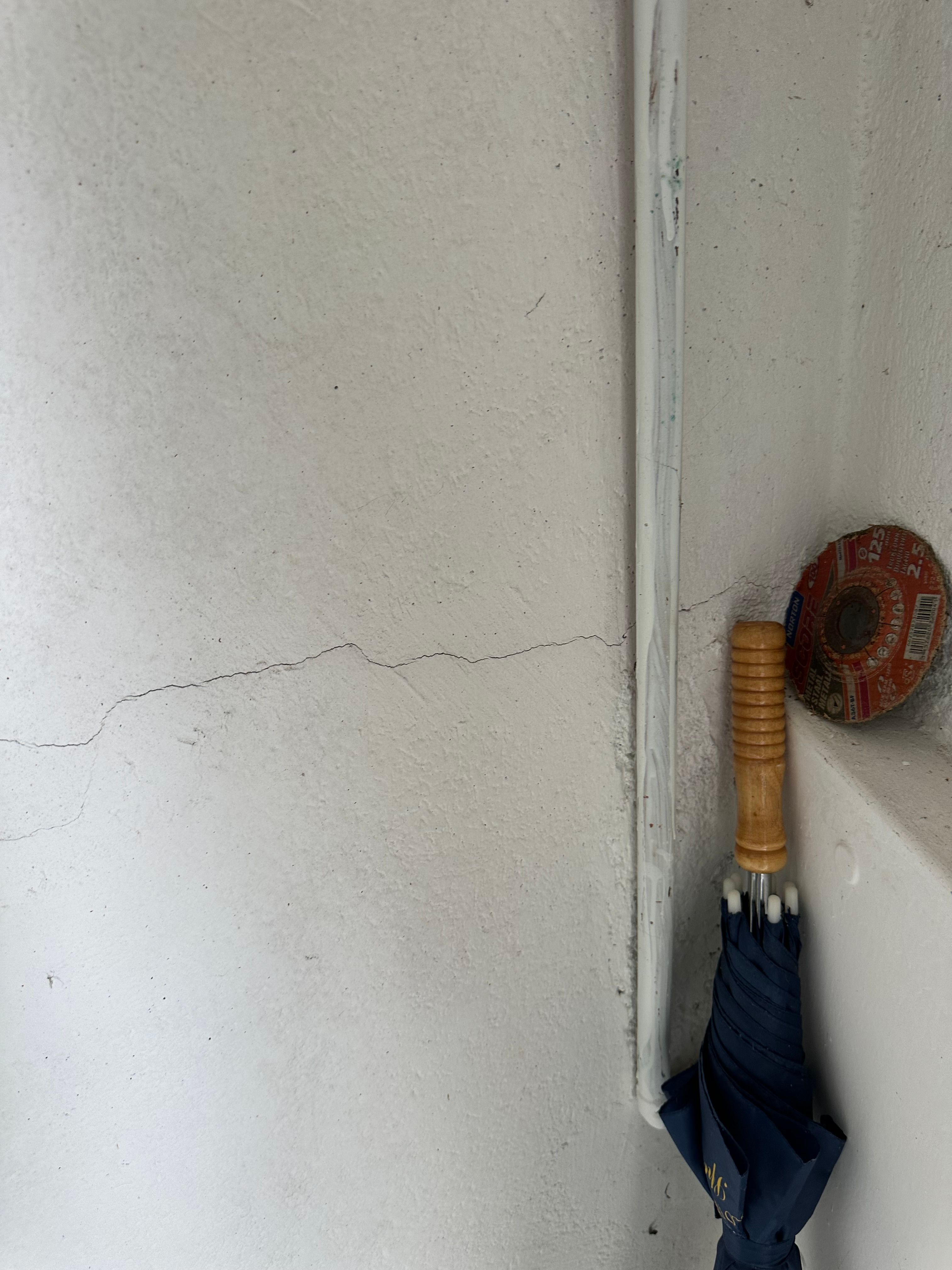 Expertise avant achat villa proche Monaco - Fissure dans garage