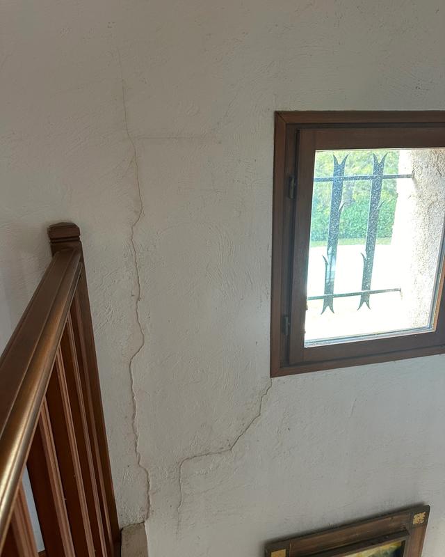 Fissures sur villa à Villeneuve Loubet