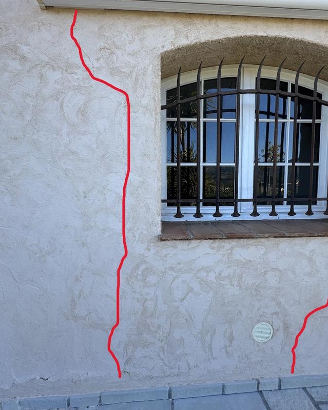 Expertise avant achat - Fissure façade - Maison située à Pégomas