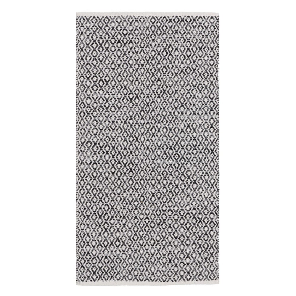 Alfombra gris de rombos pequeños — vista completa