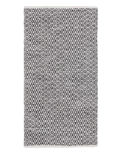 Alfombra gris de rombos pequeños — vista completa