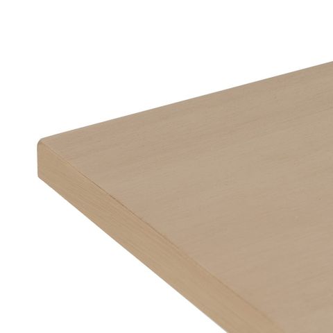 Consola minimalista en acabado natural, detalle del tablero