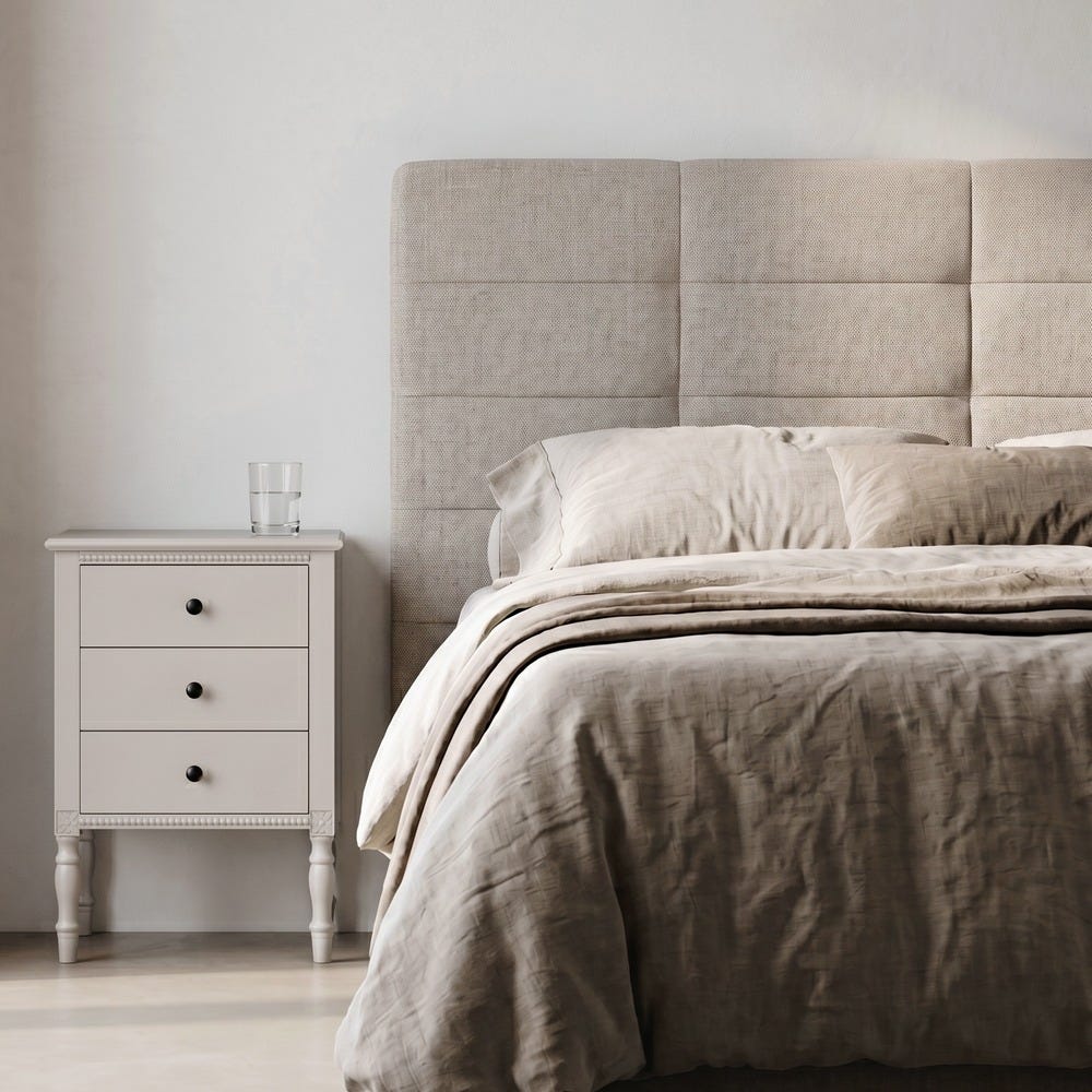 Cabecero beige con cuadrícula cosida
