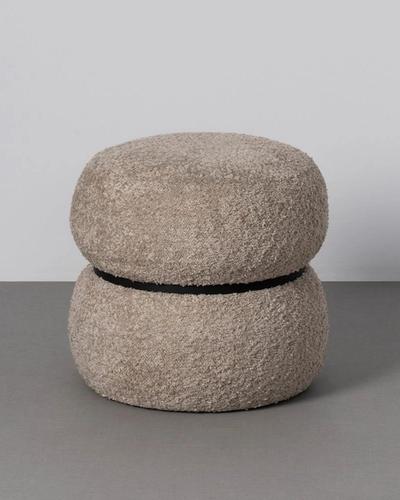 Puf taupe de dos volúmenes redondos