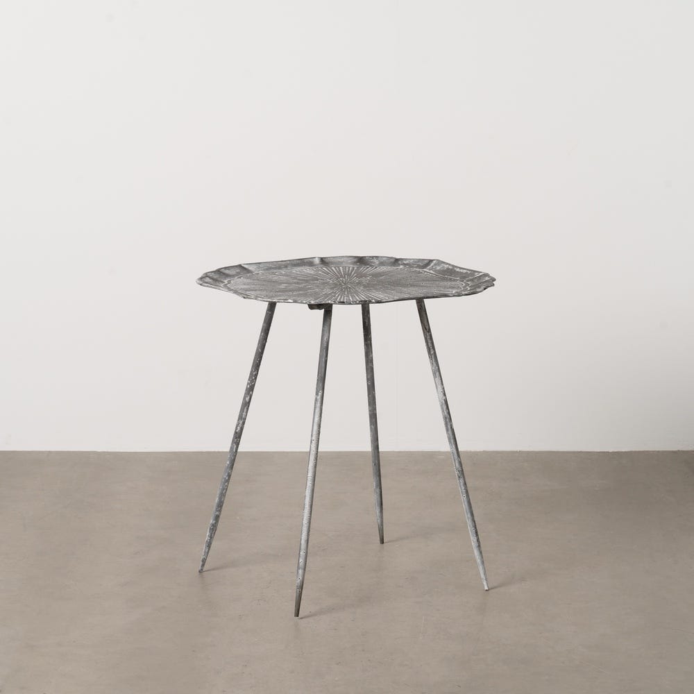Mesa auxiliar gris con patas finas