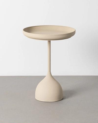 Mesa auxiliar crema con base de gota