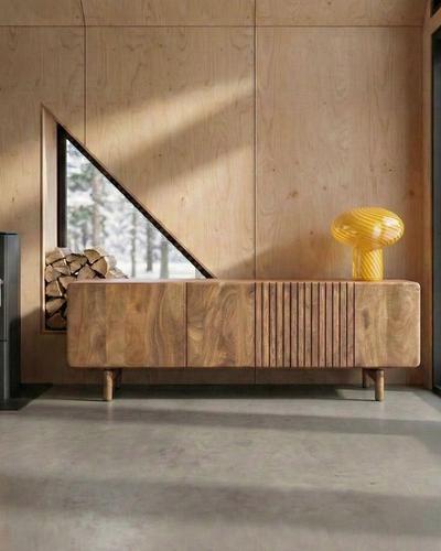 Mueble de TV de mango con puertas acanaladas
