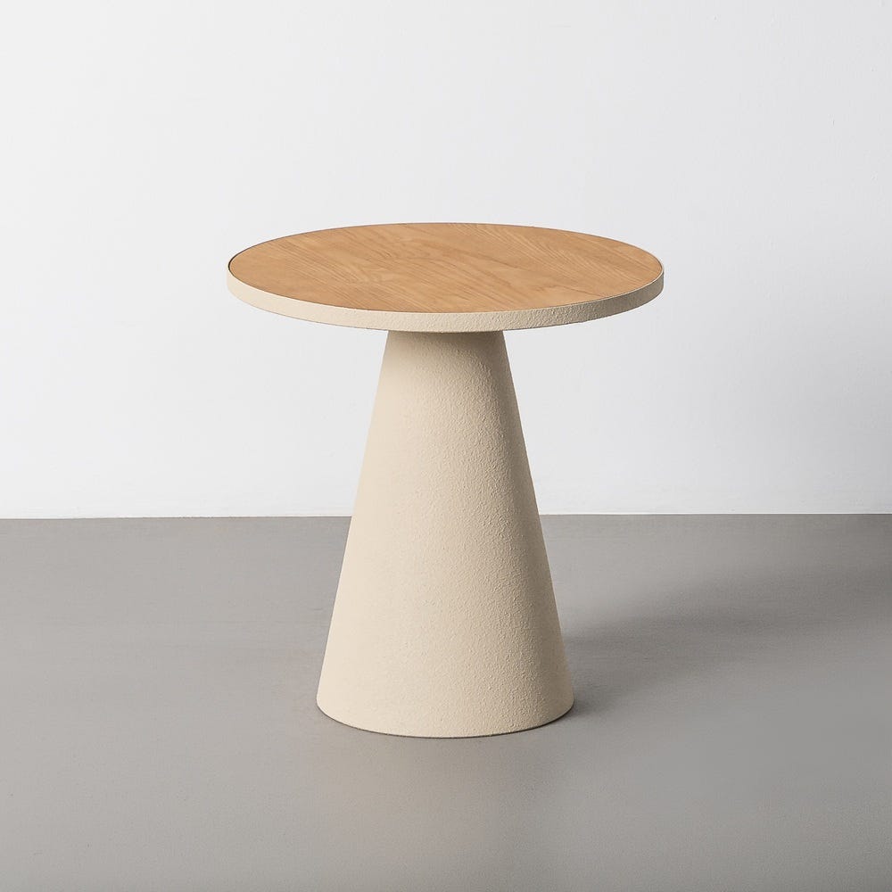 Mesa auxiliar en natural y crema con base cónica