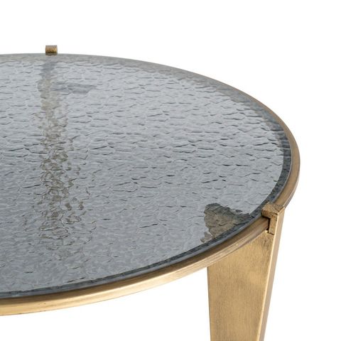 Mesa de centro de cristal y oro viejo, detalle del cristal