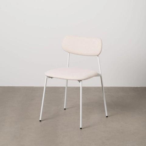 Silla apilable crema de respaldo separado