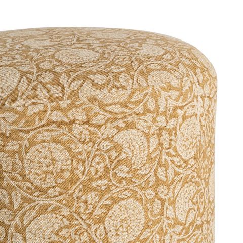 Detalle del estampado de flores del puf