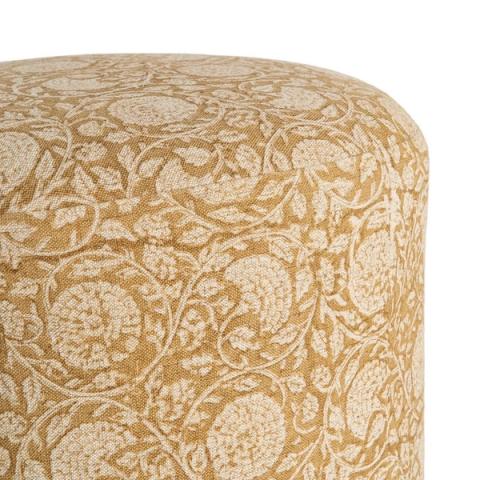 Detalle del estampado de flores del puf