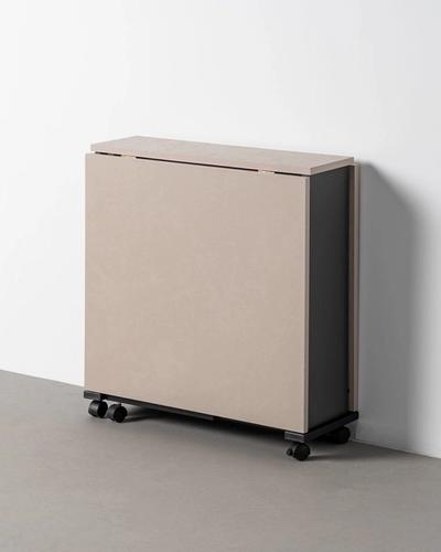 Mesa de comedor plegable en negro y crema, mesa plegada