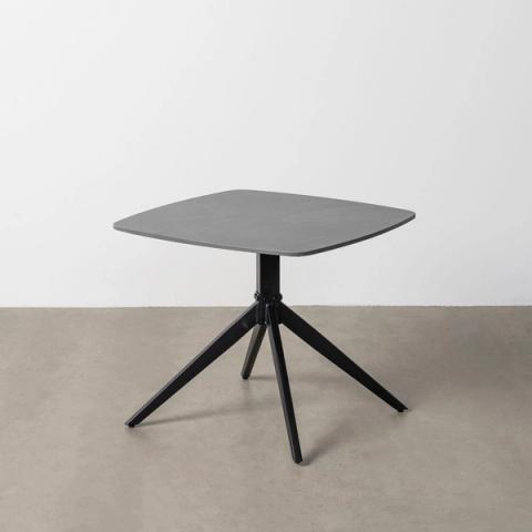 Mesa de centro negra de piedra sinterizada