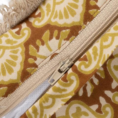 Detalle del cierre con cremallera del cojín