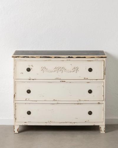 Cómoda blanca con acabado rozado