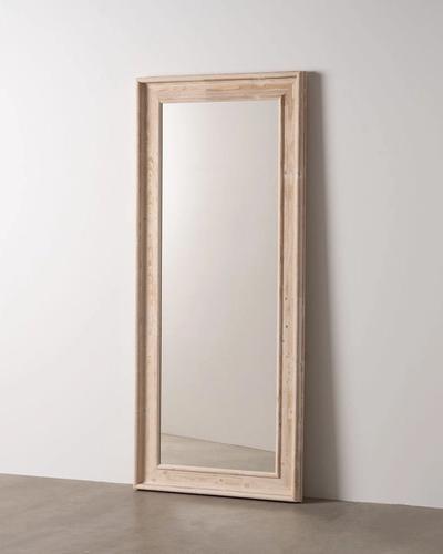 Espejo blanco de marco ornamental