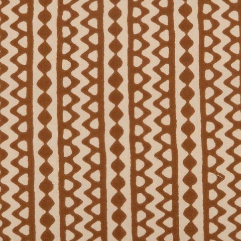 Cojín beige y marrón de bandas geométricas — detalle