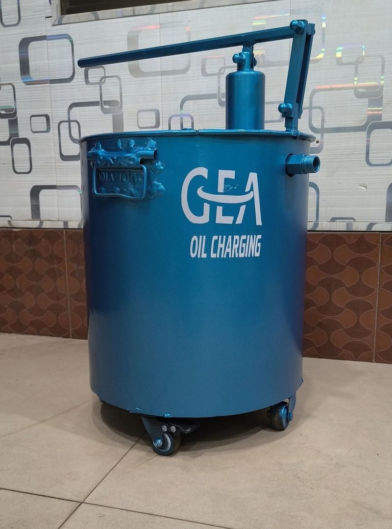 GEA Oil Charging Pump & Tank Unit, part number GEA-OIL-PUMP