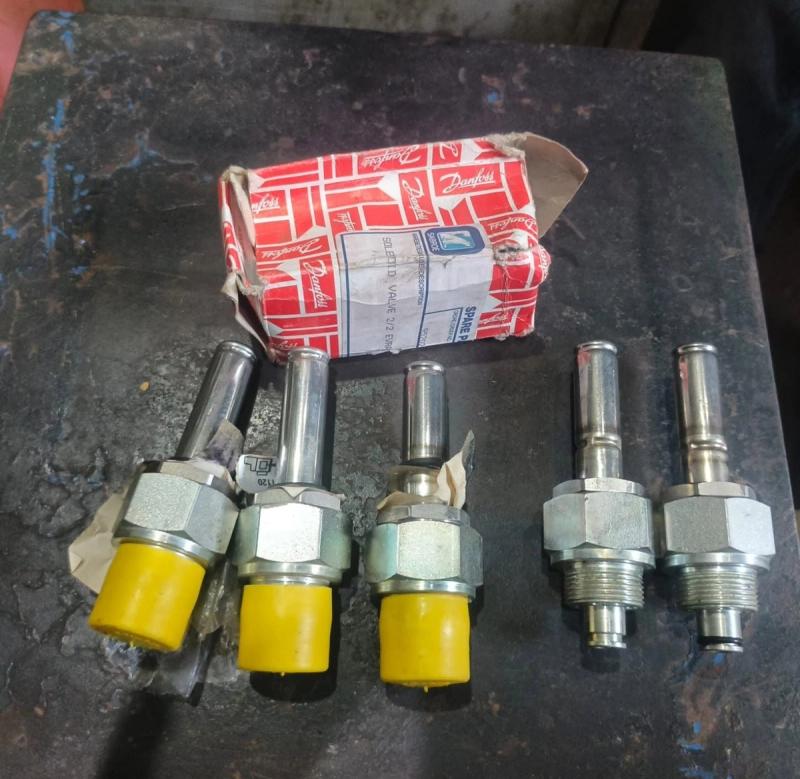 Danfoss EVRA Solenoid Valve 2/2, part number EVRA-2/2