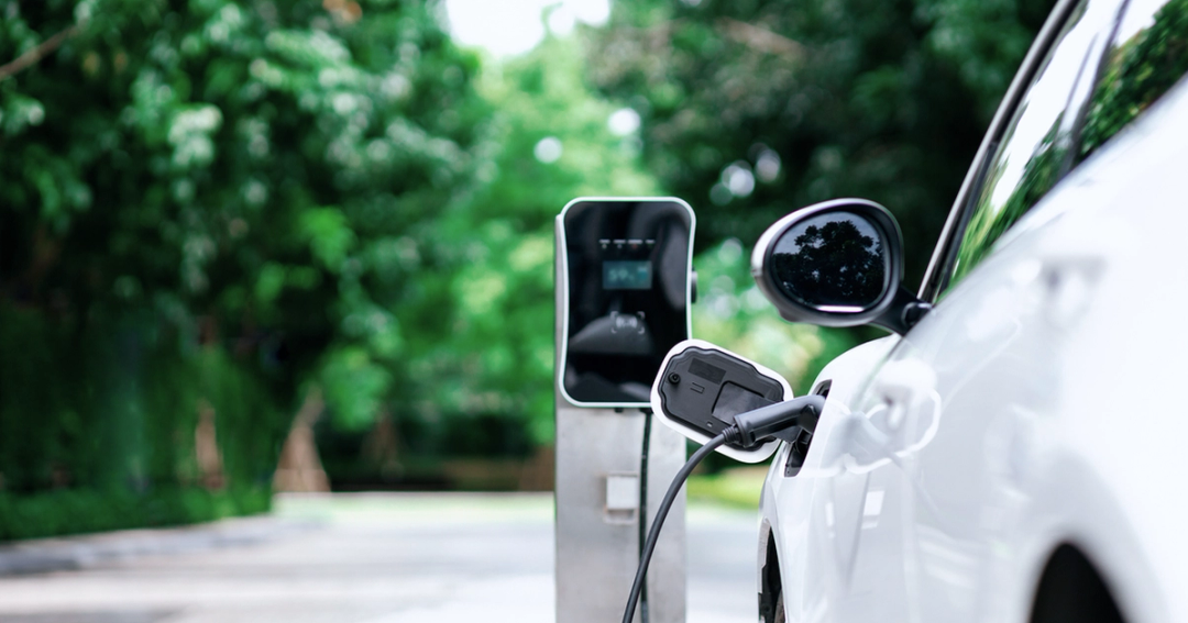 EV Fleet Management: How to Track & Streamline Your Fleet