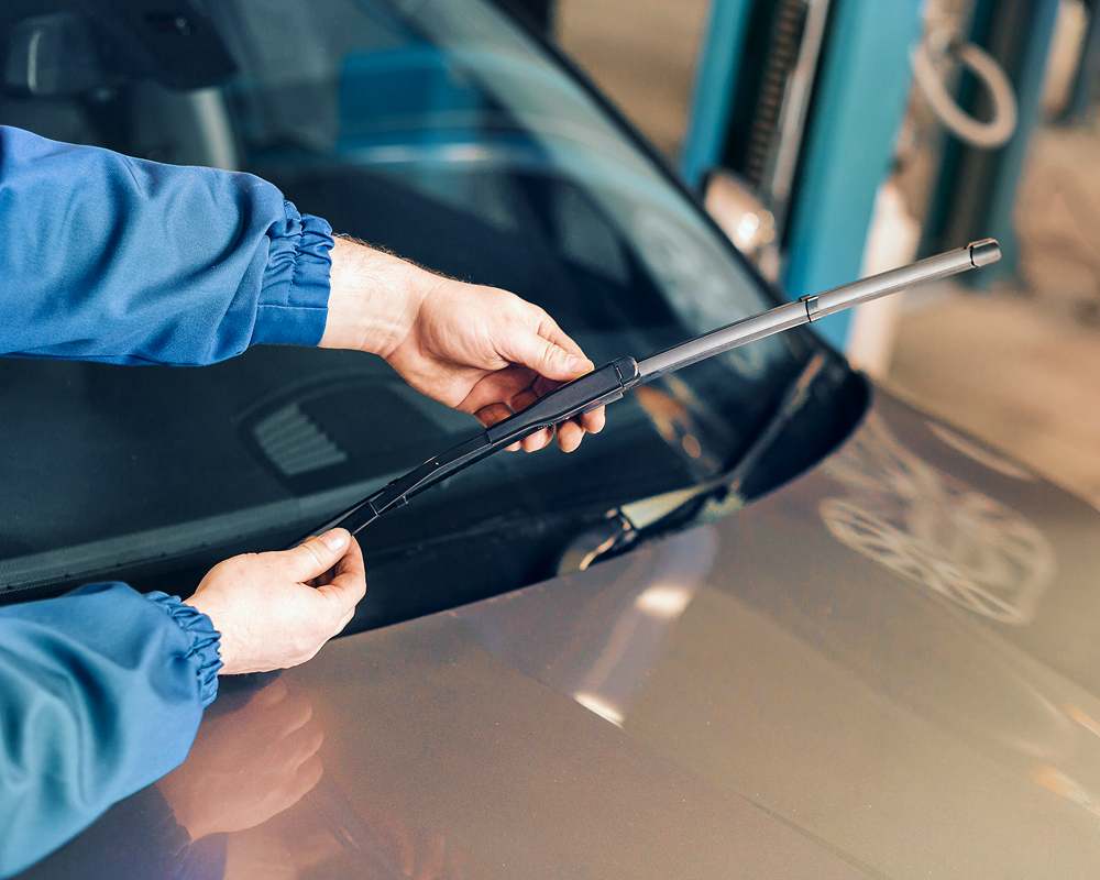 How to Replace Windshield Wipers: Step-by-Step Guide