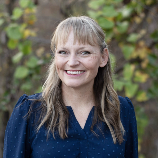 Jewelie Jukich's headshot