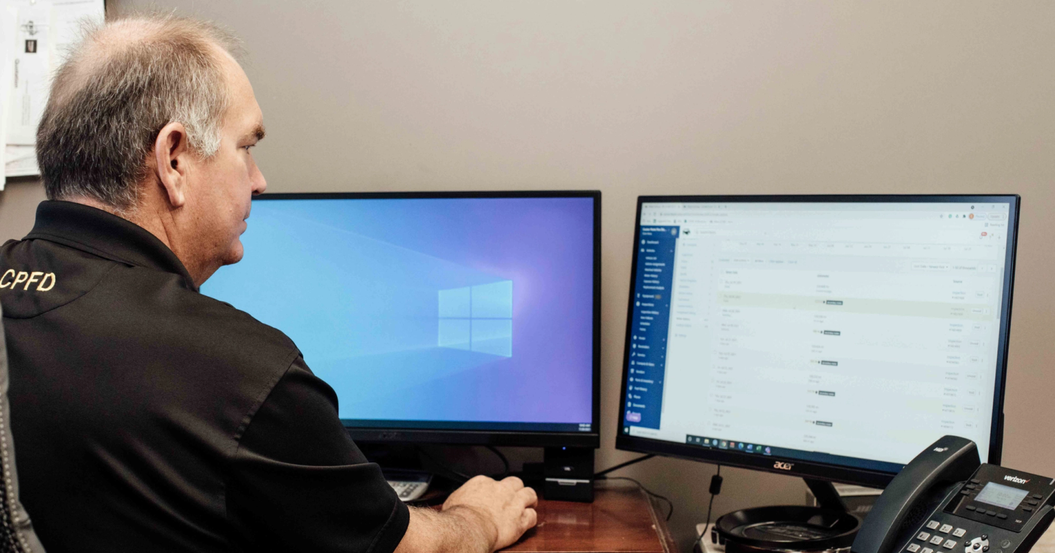Fleet Management: Key Components, Challenges & Tips