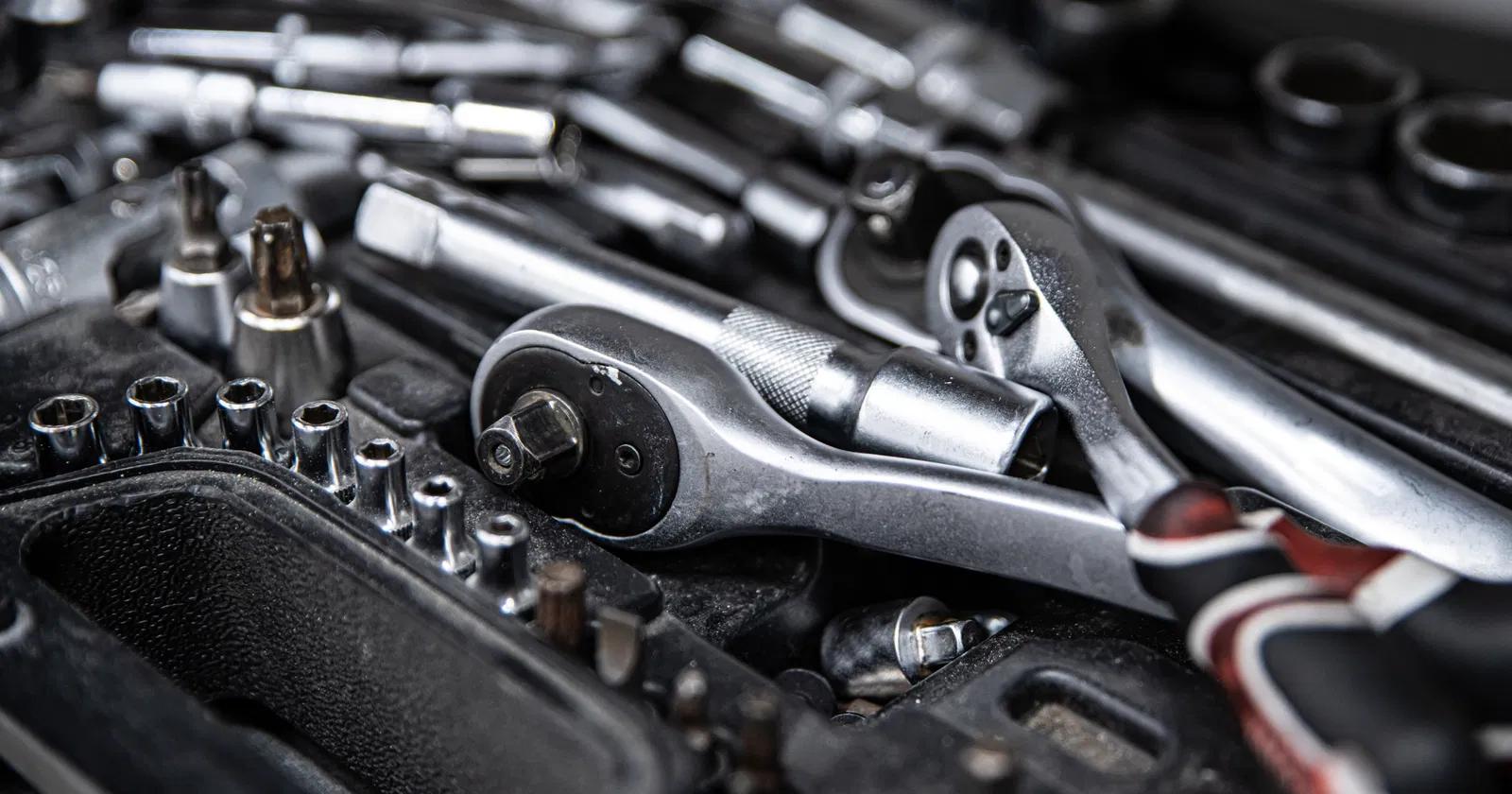 Why You Should Outsource Fleet Maintenance