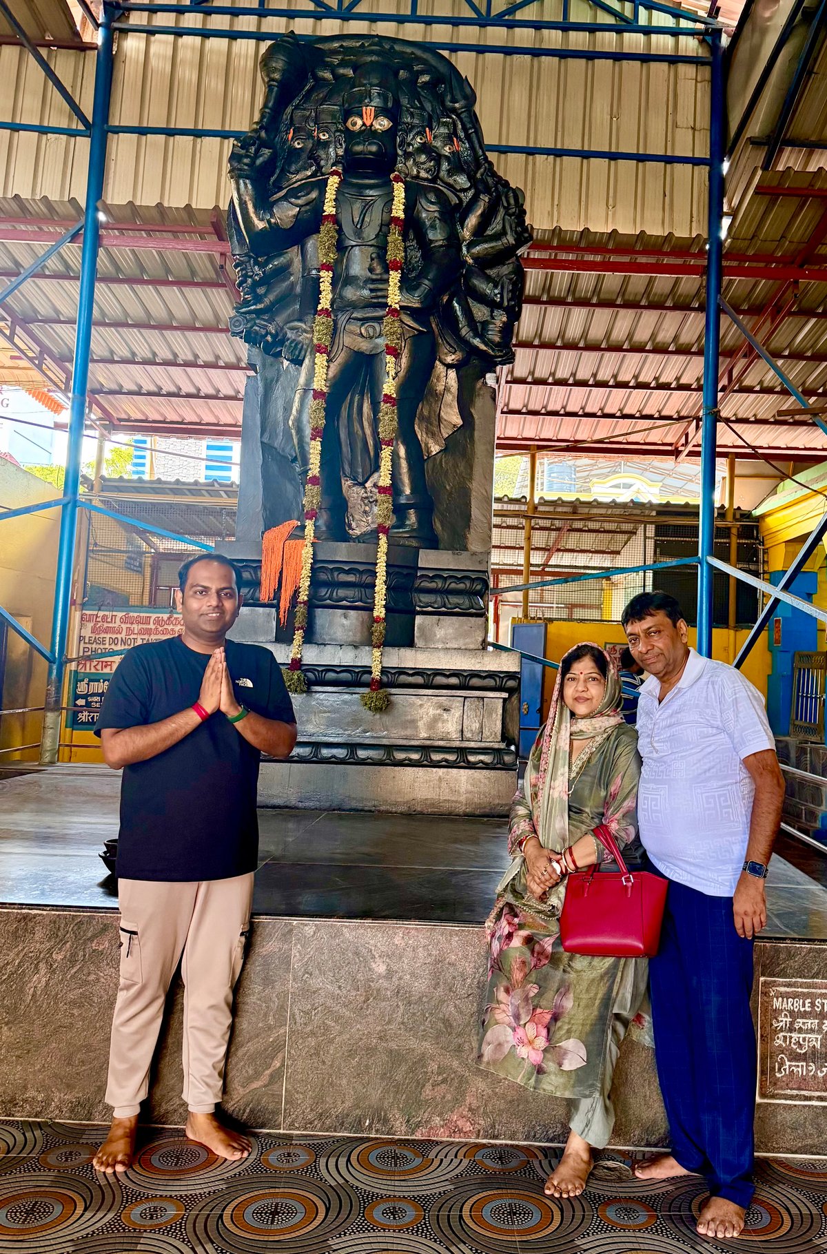 Before the towering Panchmukhi Hanuman — the five-faced form of the deity, each face representing a different avatar. This temple in Rameswaram is also home to the legendary floating stones said to have been used to build Ram Setu, the bridge to Lanka.