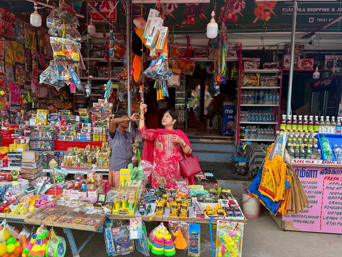 Ma at a stall outside