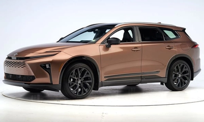 Toyota's 2025 SUV Revolution: Crown Signia Redefines Premium Crossover Excellence