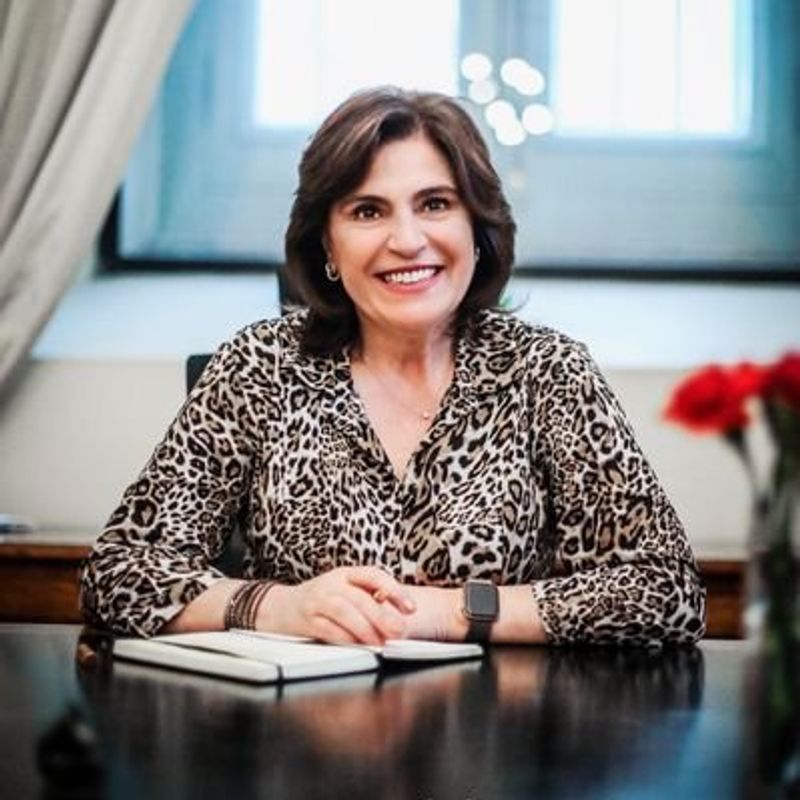 Ministra Ana Lya Uriarte