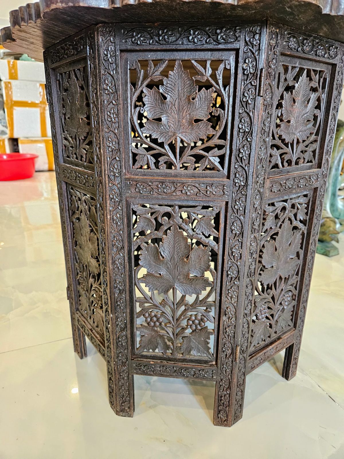 Bàn gỗ độc đáo – ảnh 3
