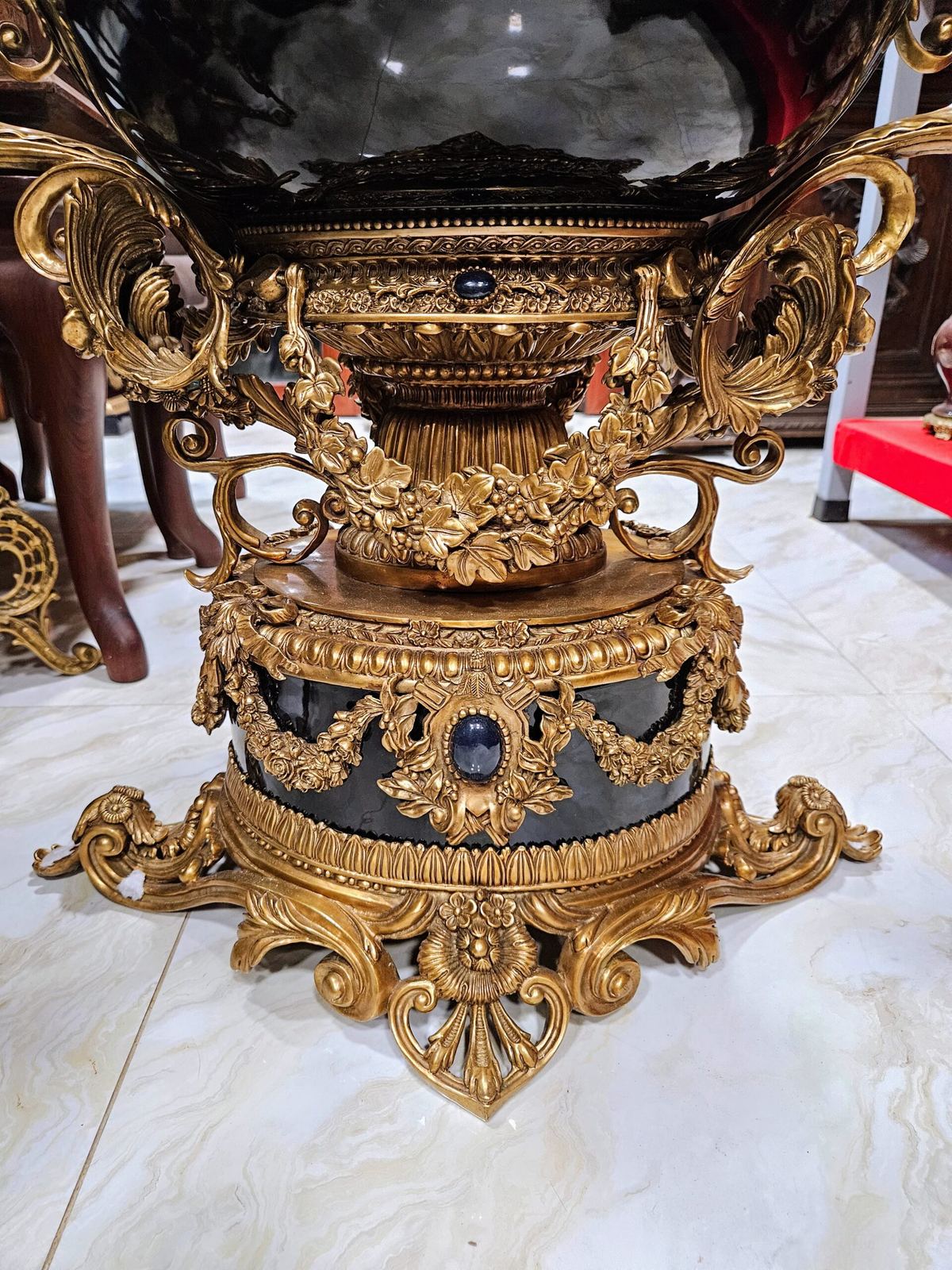 Ang sứ Bỉ – ảnh 7
