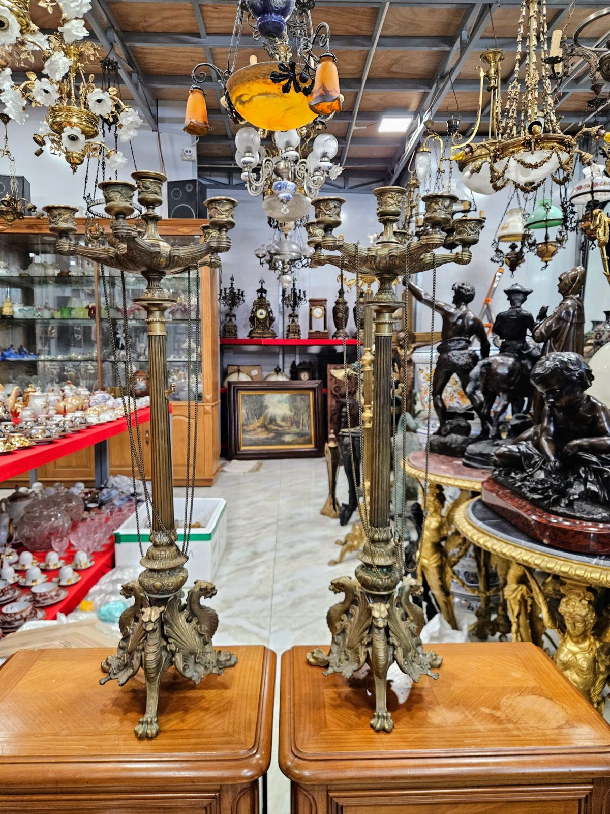 Giao lưu cặp chân nến đồng đúc tuyệt đẹp – ảnh 2
