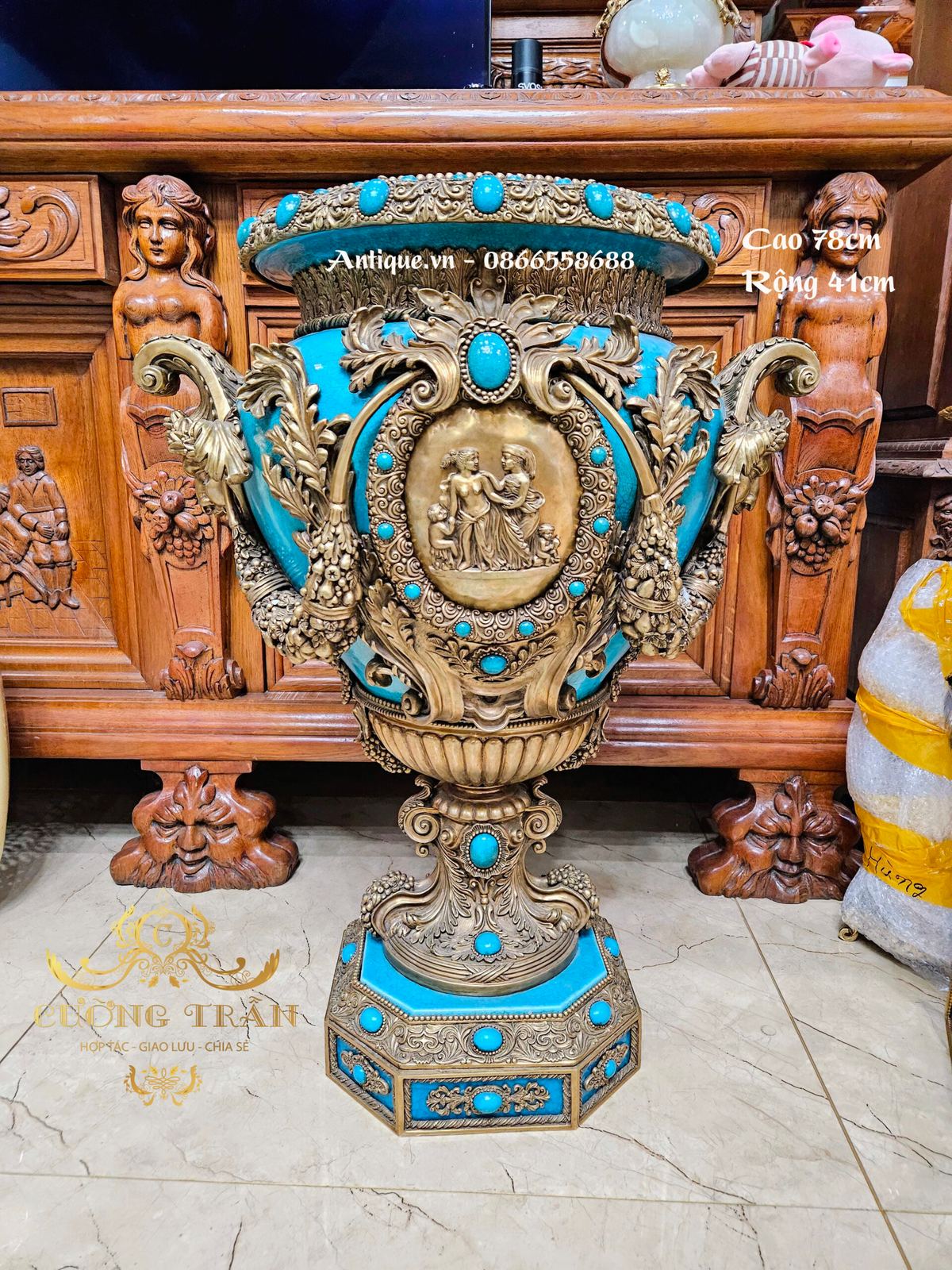 Một chiếc cúp sứ – ảnh 1